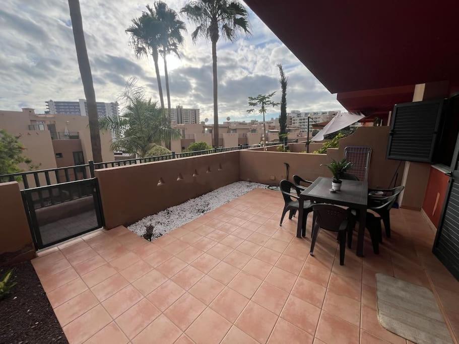 Sun And Sea Vacation In The Heart Of Playa Paraiso Apartment Costa Adeje (Tenerife)